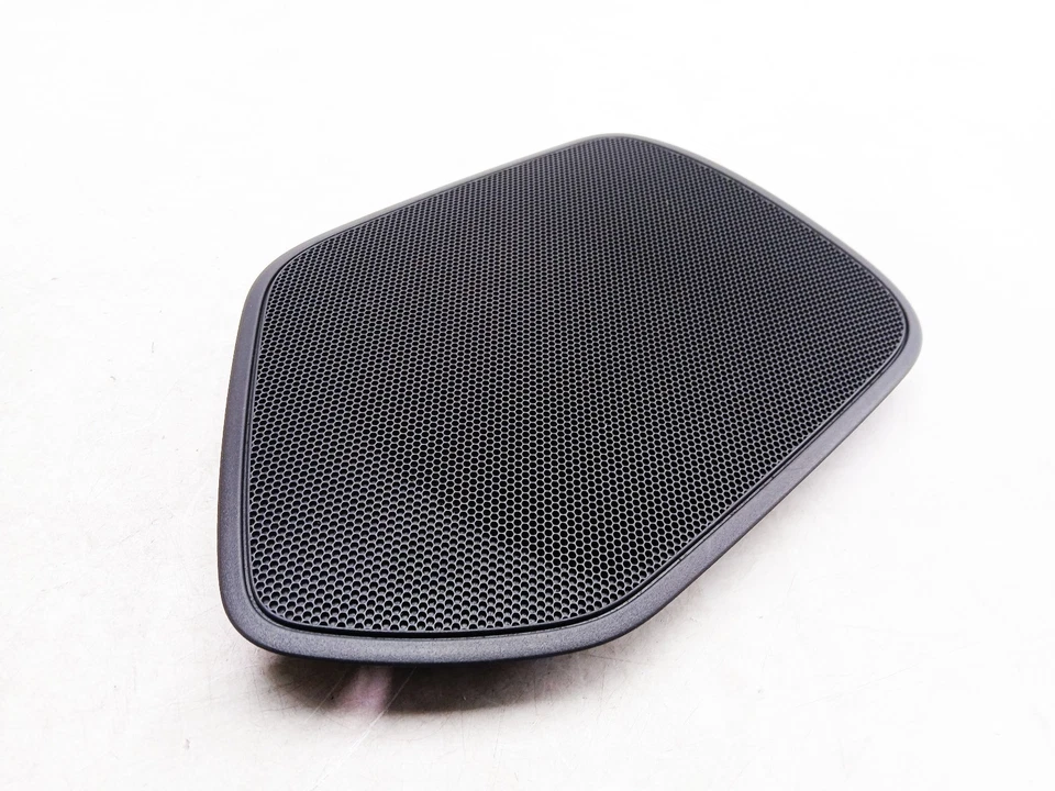 AUDI Q3 8U DOOR SPEAKER COVER GRILLE FRONT LEFT PASSENGER SIDE 8U0035419 2016 - Image 3 of 4