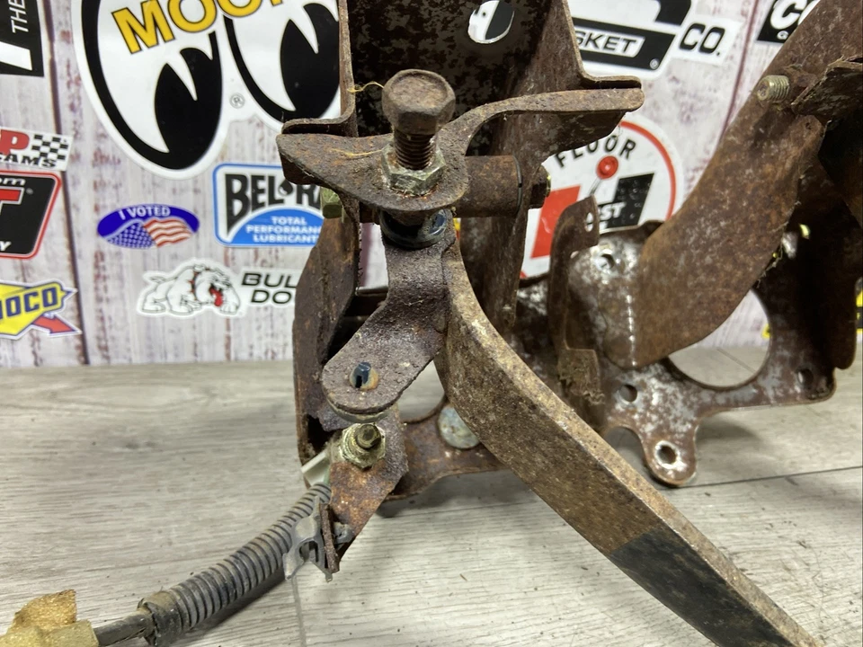 Toyota Pickup Truck 89-95 Embrague y Pedal de Freno Conjunto Soporte Pickup Foto 3 de 4