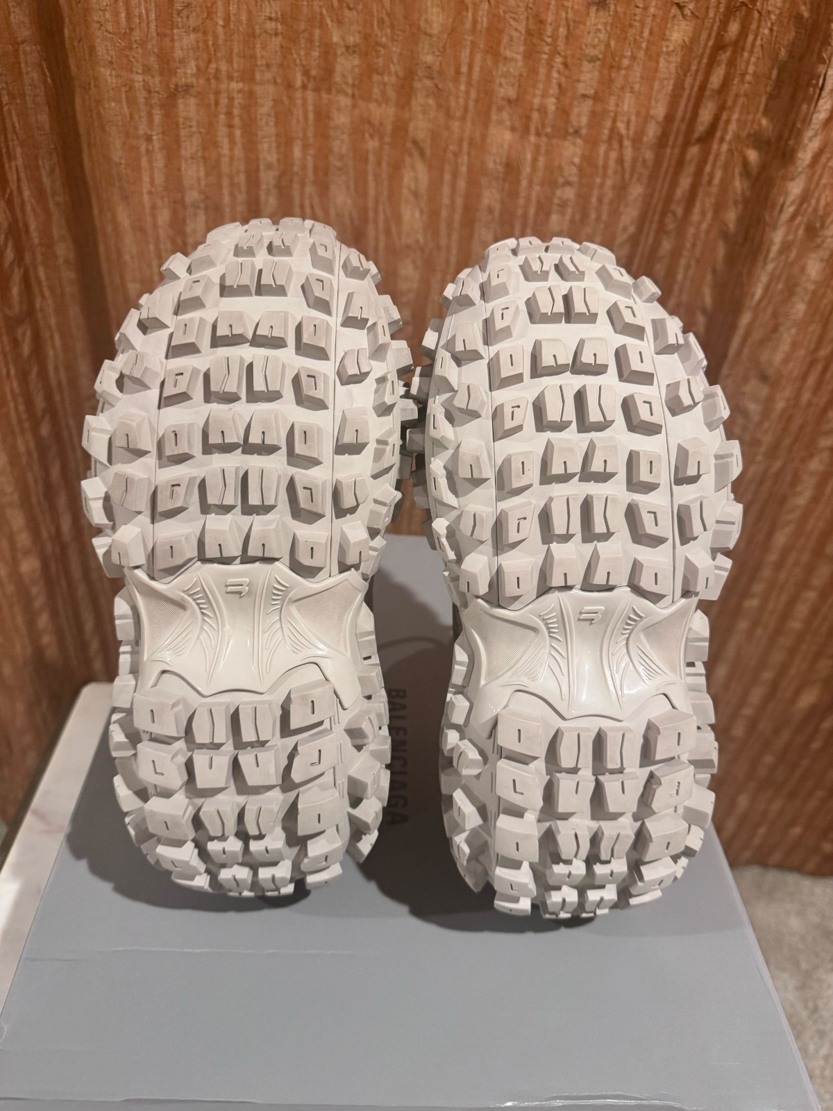 Balenciaga Defender Sneakers – Off-White (Men’s US 7 / EU 40) thumbnail 5