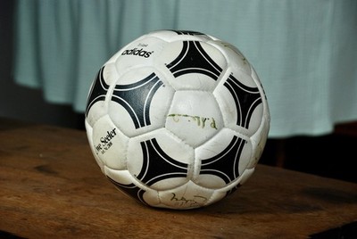 ORIGINAL Unterschriften ! adidas Fussball Tango TRILAST Uwe Seeler 2108 Official