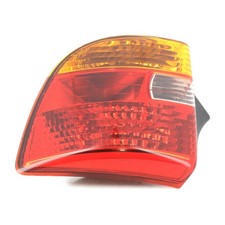 Feu arrière droit - Toyota