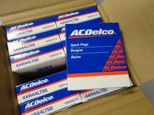 NEW GENUINE GM ACDelco Spark Plugs R44LTS6 Set Of 8
