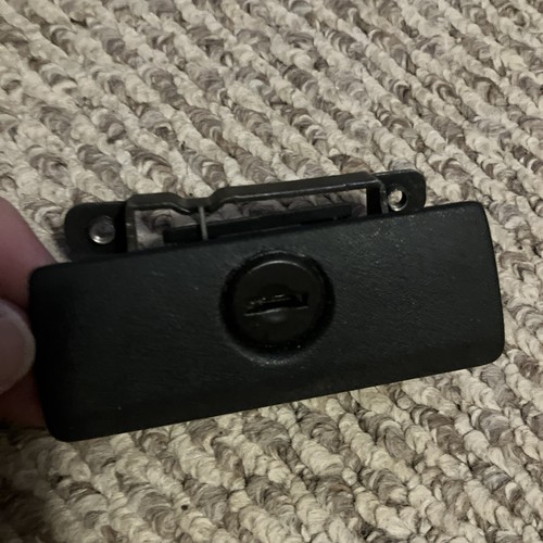 Used Glove Box Lock Latch For BMW E34 E36 525i 530i 535i M3 M5 Z3 51161946513