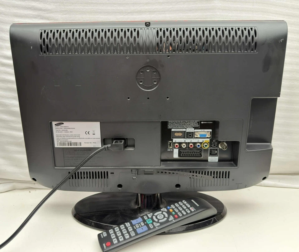 Samsung TV LE22c450e1wxxu 22” Television with original Samsung Remote Control - Image 2 of 4