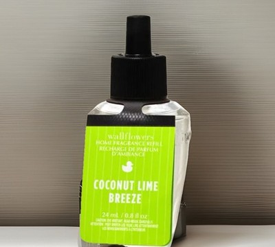 Bath & BodyWorks Coconut Lime Breeze Wallflowers Refill Bulb   