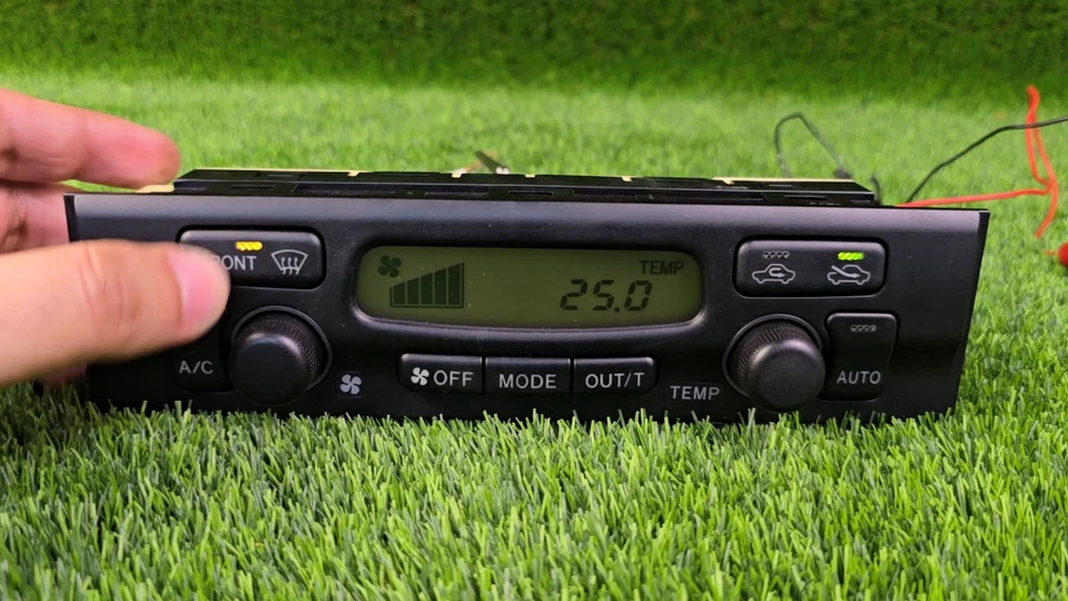 Toyota Hilux Surf 4Runner VZN185 KZN185 KDN185 Climate control module oem jdm - Image 2 of 4