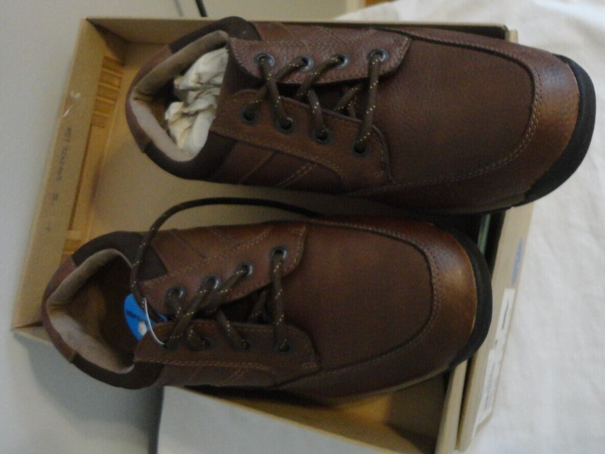 CLARKS MACALL WALK BROWN MARRON LEATHER LACE UP CASUAL WATER 