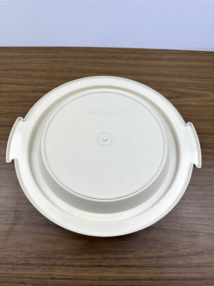 Vintage Tupperware Cake Pie Flan Taker - Harvest Gold Container - Image 3 of 4