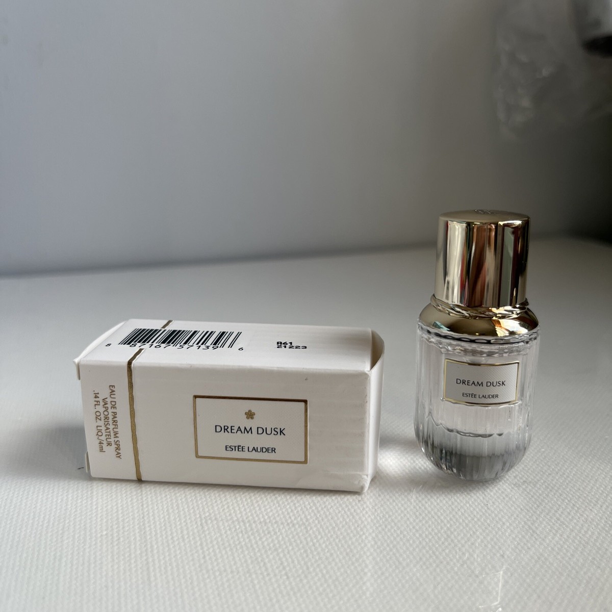New In Box Estee Lauder Dream Dusk Eau De Parfum Spray