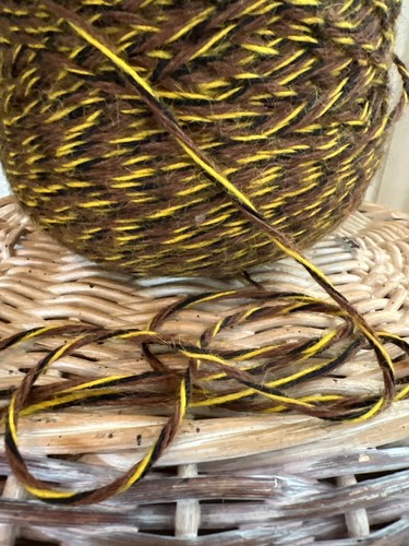 Beautiful Brown/Yellow/Black Peruvian Huarizo/Alpaca Mix Yarn #4weight 2lbs - Picture 3 of 4
