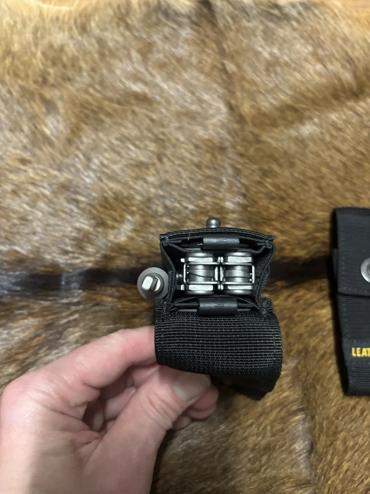 Leatherman® Wave®+ Multi-Tool Silber mit Ultimativen Zubehör Set, Holster, Bit - Bild 4 von 4