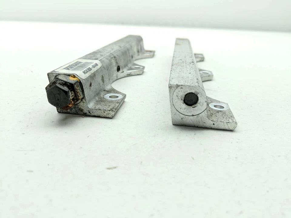 01-05 Honda Goldwing 1800 GL1800 KEIHI Riel inyector de combustible de gasolina Foto 2 de 4