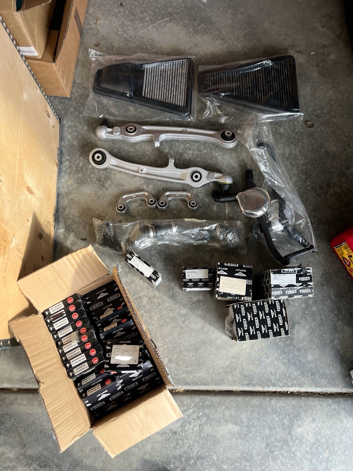 Bentley Parts, W12 & V8