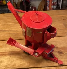 VINTAGE ERTL CASE INTERNATIONAL FEED GRINDER MIXER MILL 1/16