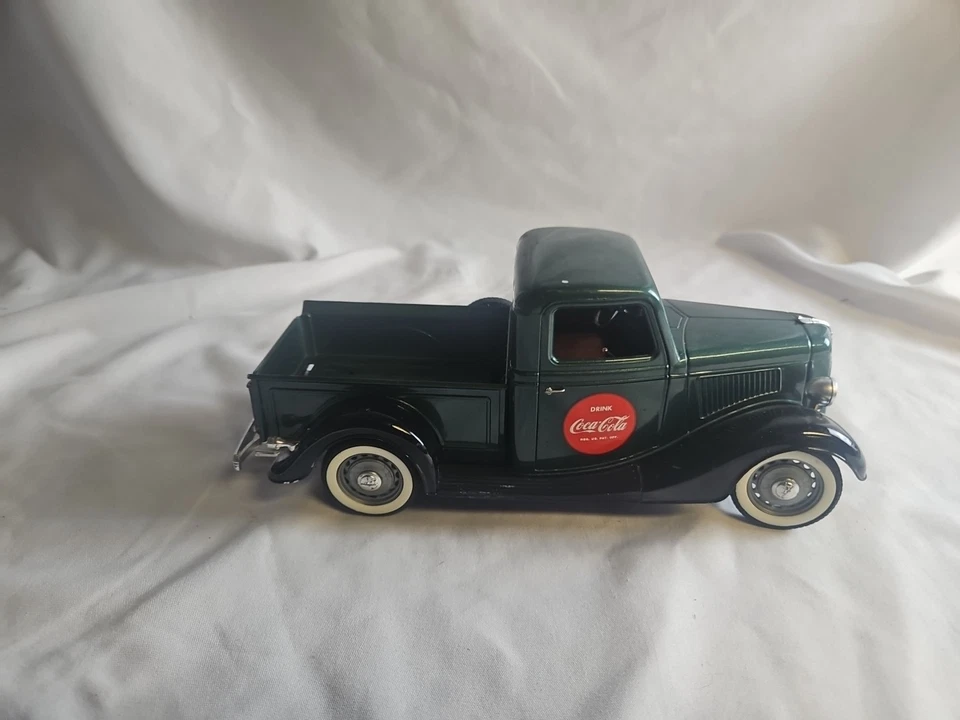 NOS 1998 Solido Coca-Cola 1936 Ford V8 Delivery Truck 1:18 Scale Diecast #BXJ - Image 4 of 4
