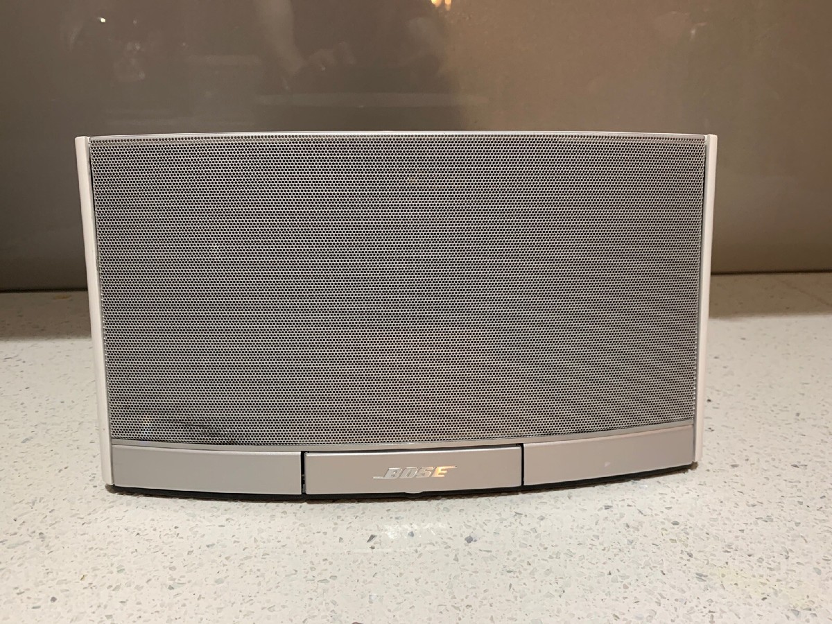 Bose SoundDock Portable, iPod Dock, Aux, Bluetooth Dongle Bose SoundDock Portable, iPod Dock, Aux, Bluetooth Dongle