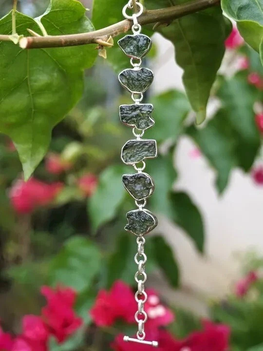 Pulsera Moldavita Checa genuina hecha a mano de plata de ley 925 joyería para mujer Foto 4 de 4