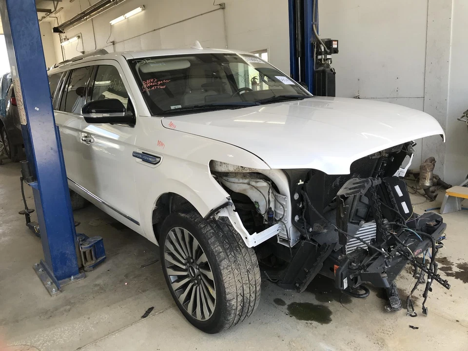 Conjunto de bomba y motor ABS usado se adapta a: montaje Lincoln Navigator 2018 con adaptador Foto 4 de 4