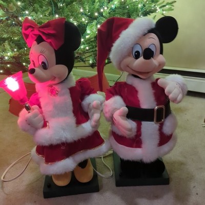 VTG  Mickey Minnie Claus Motionette Animated Christmas Telco 21'' Small World 