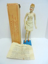 VIVIANNE'S FASHION DESIGNING SET 1/6 SCALE SEWING MANNEQUIN WITH BOX 1930'S