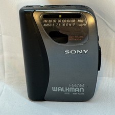 TESTED Sony Walkman WM-FX121 AM/FM Radio Cassette Player w/Belt Clip