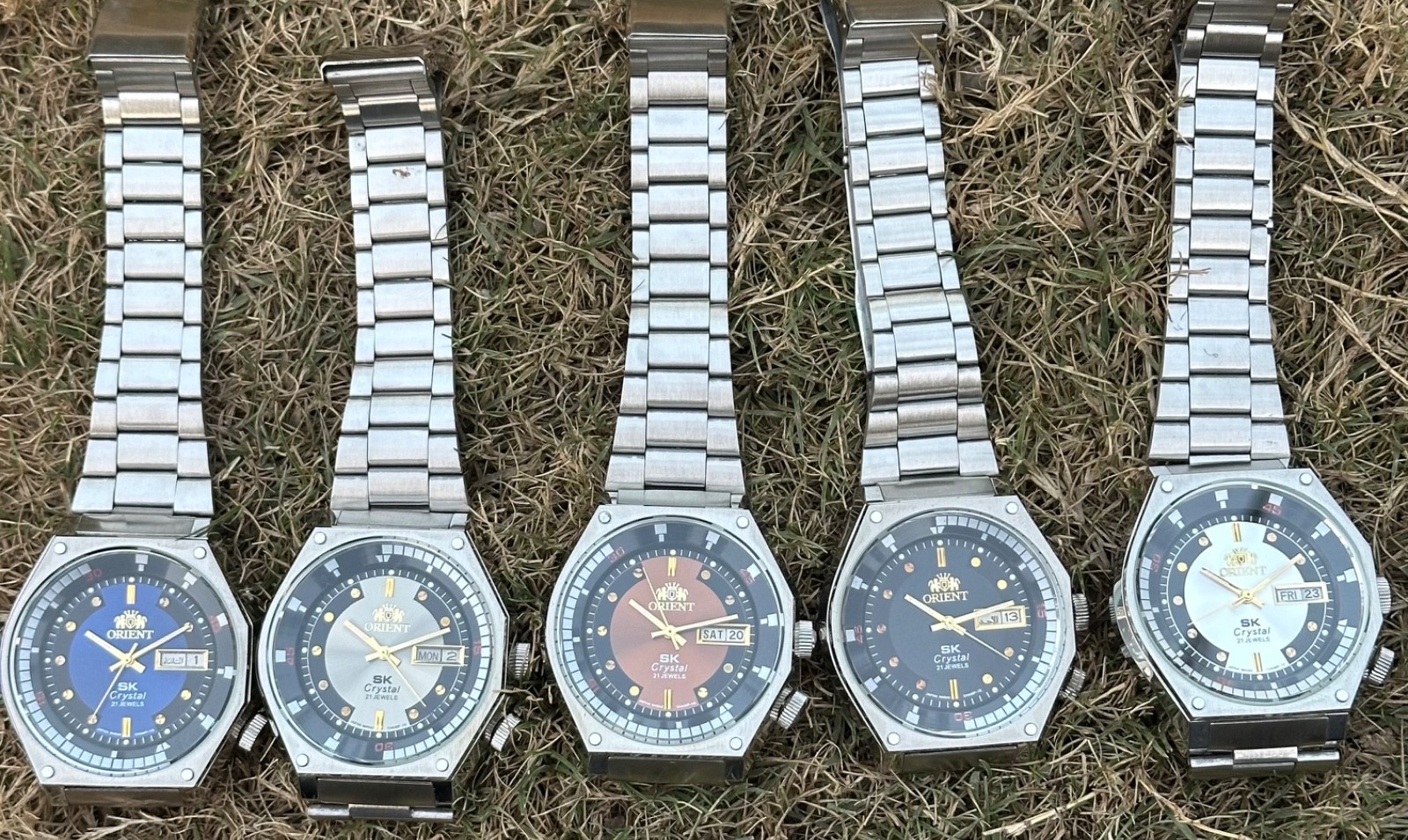 Lot Japan SK Vintage Men's Orient Watch Day/Date 5 Diver Of Retro - vintagewatches.pk