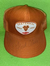 VTG University Of Texas Fred Akers Trucker Cap Centennial 1882-1982 Dow Signed