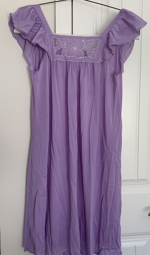 Vintage Petite Small Purple Miss Elaine Silky Nightgown and Robe set - Picture 6 of 12