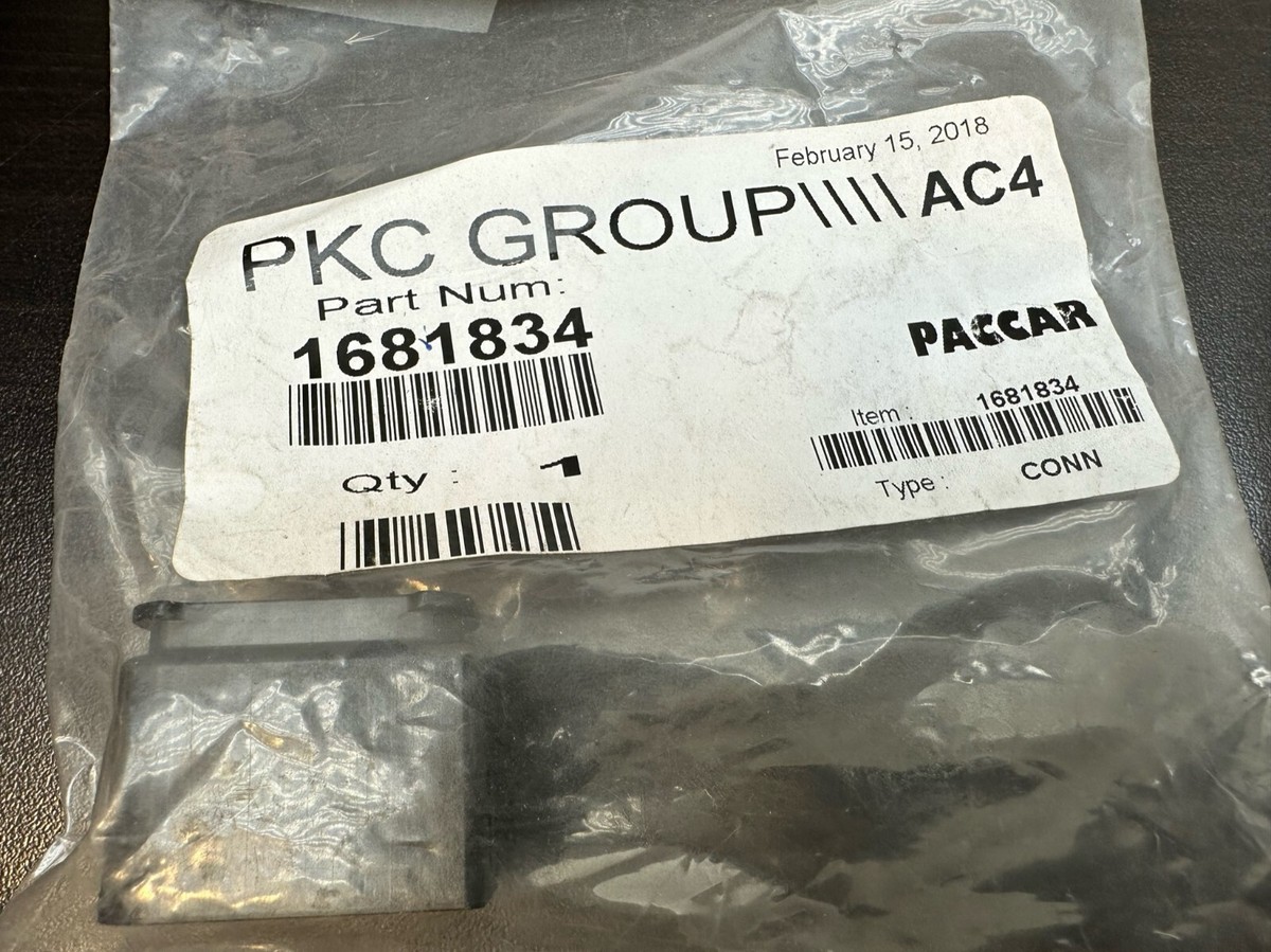 （P） Peterbilt 379 with 63