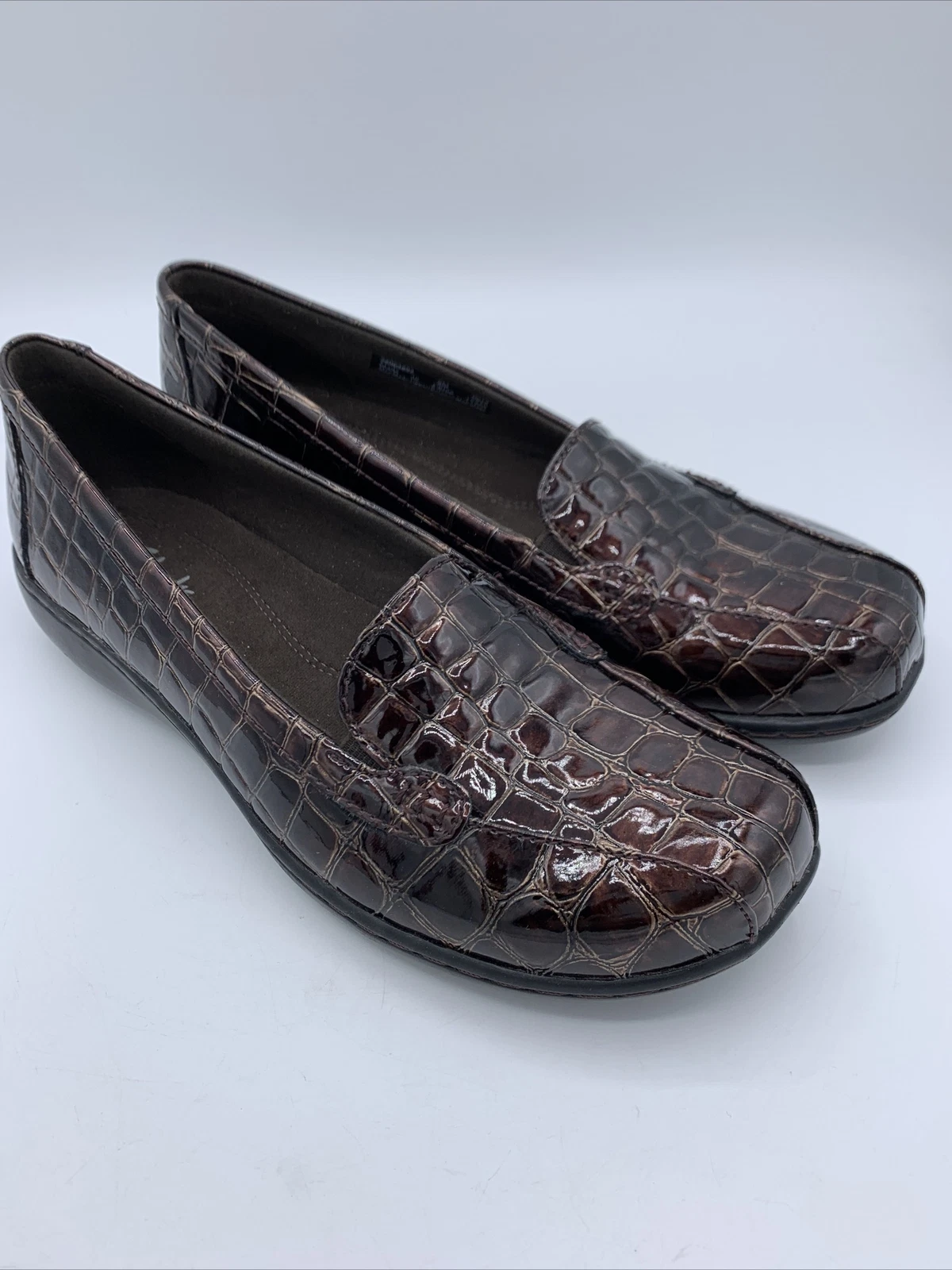 Mocassini Clarks Bendables marroni in pelle verniciata di coccodrillo da donna taglia 8 scarpe