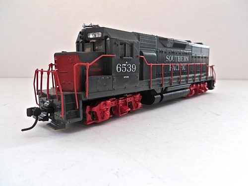 HO Custom to Prototype Southern Pacific GP35 Cab 6539 Type EF425-1 - Picture 3 of 8