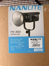 Nanlite FS-300 Daylight LED Mono light