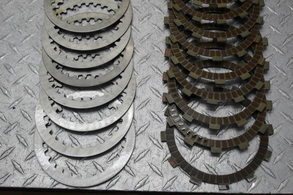 Yamaha YZF R6 2007 embrague completo con placas cubo de cesta Foto 2 de 4