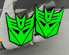 2x Decepticon Transformer Mask Car Fender Badge Acrylic Emblem Green / Black.