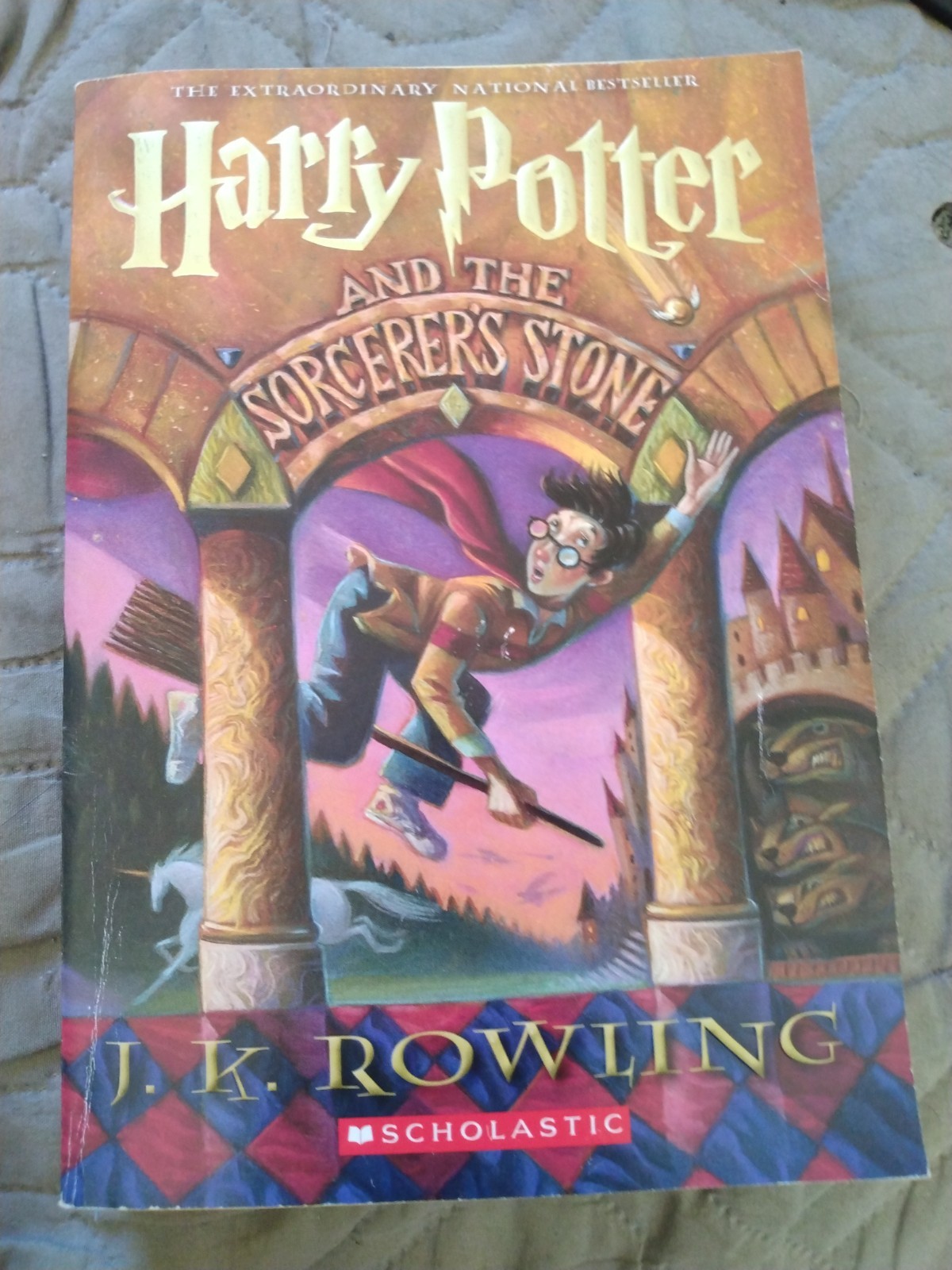 Harry Potter and the Sorcerer's Stone by Rowling, J. K.