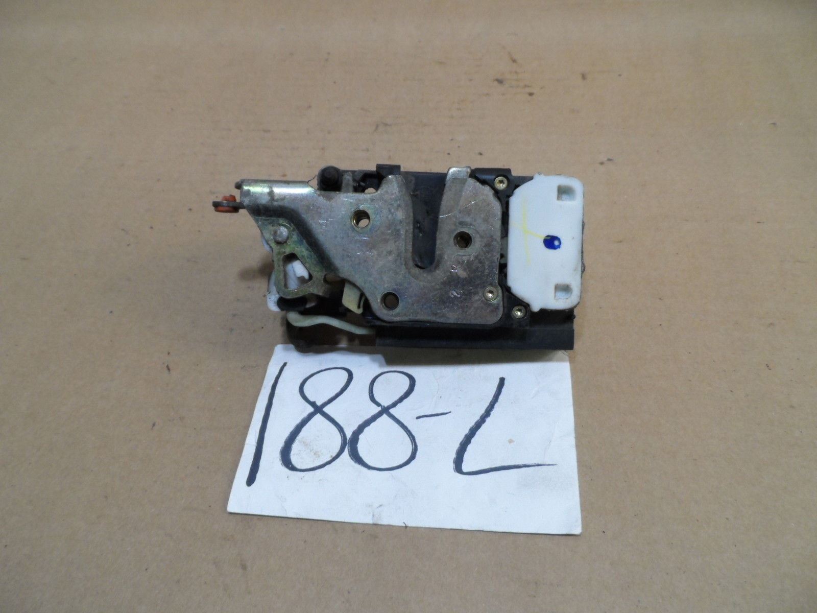 00 01 02 03 04 05 06 07 RENDEZVOUS FRONT PASSENGER Door Latch Power Lock #188-L