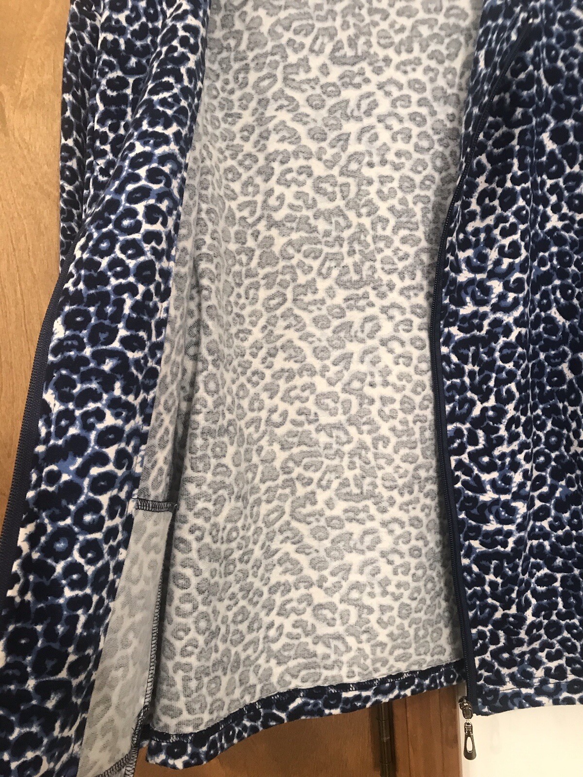 Cathy Daniels womens long sleeve zip up  jacket pockets Blue animal print Large