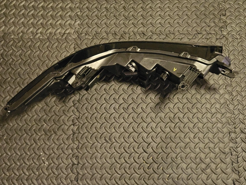 Faro izquierdo Infiniti QX80 2025 usado. Parte # 26125-7JA0A Foto 3 de 4