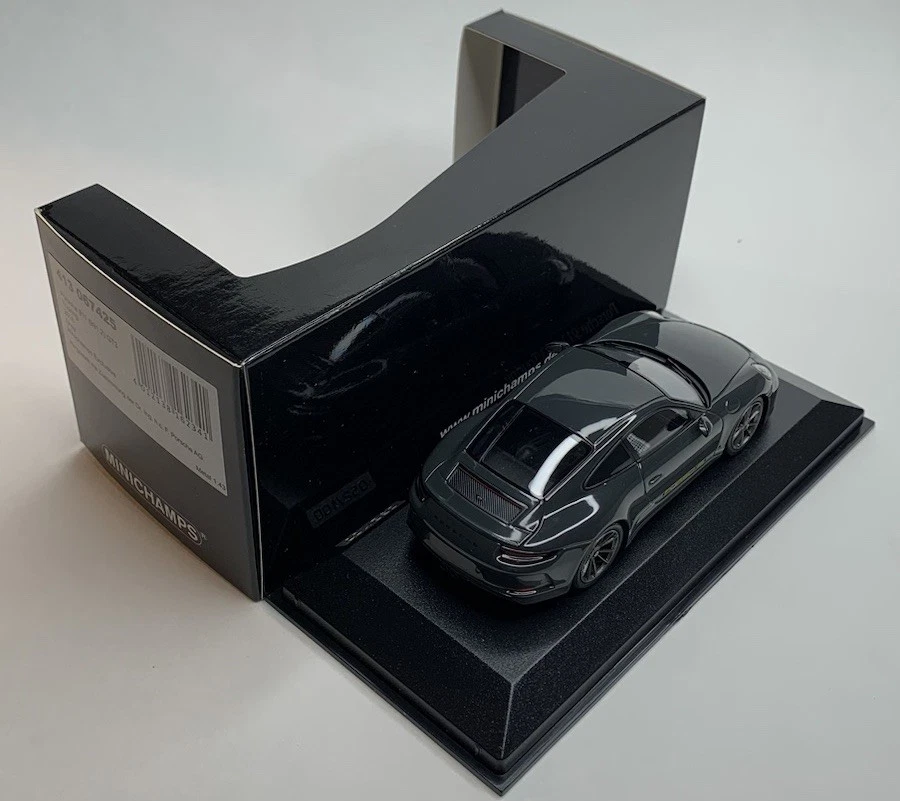 Porsche 911 GT3 Touring 2018 pts Schiefergrau Ltd 100 New - Minichamps 413067425 - Image 2 of 4