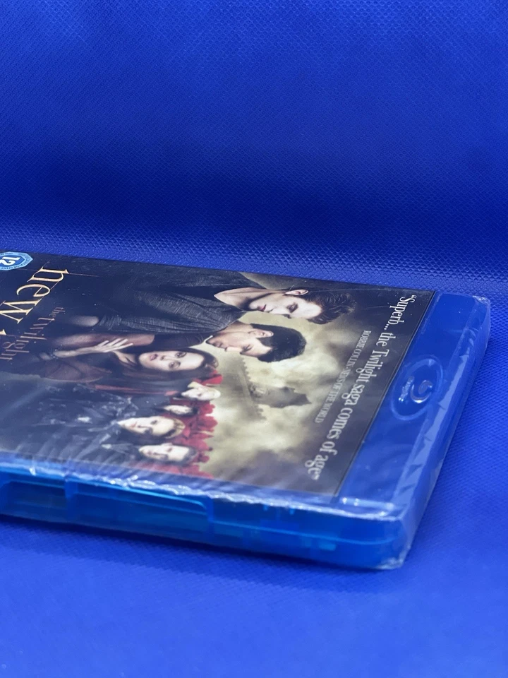 The Twilight Saga: New Moon - ( Blu-ray Movie, 2009 ) - PAL - New & Sealed - Image 3 of 4