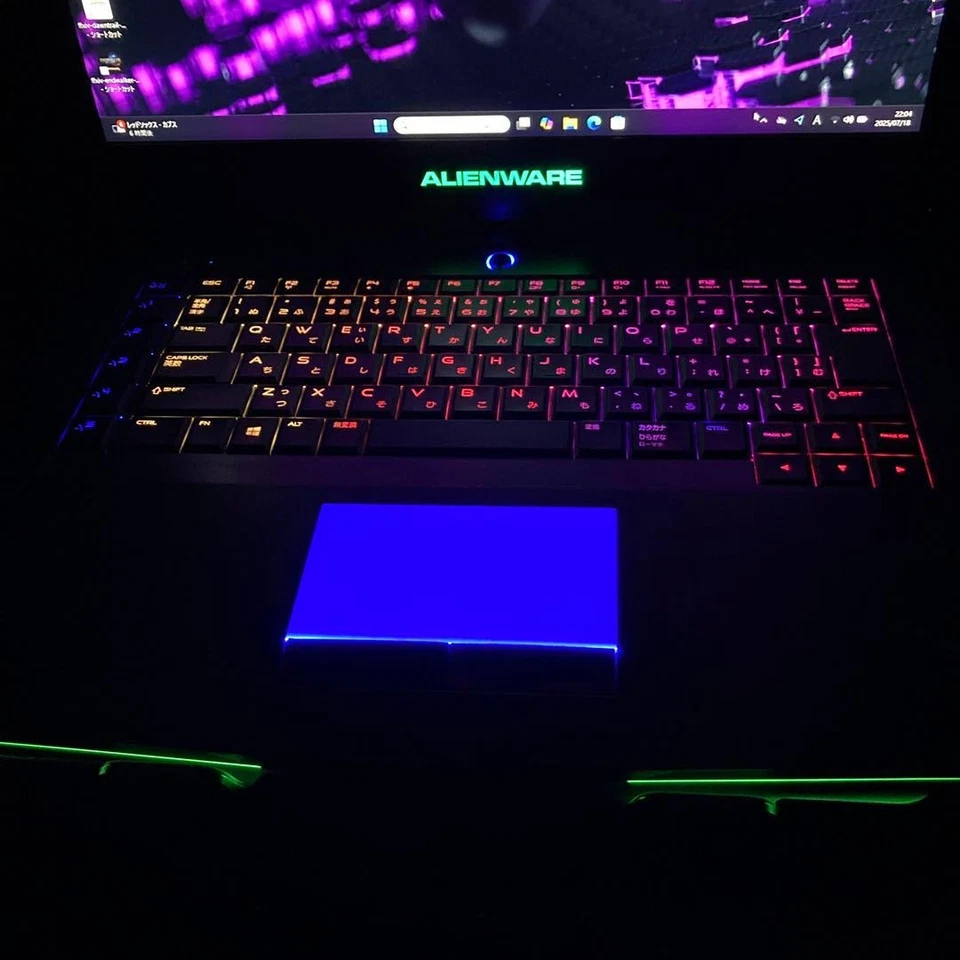 Alienware 15 GTX970M i7-4720HQ 8GB RAM 128GB SSD 500GB HDD RGB Keyboard - Image 2 of 4