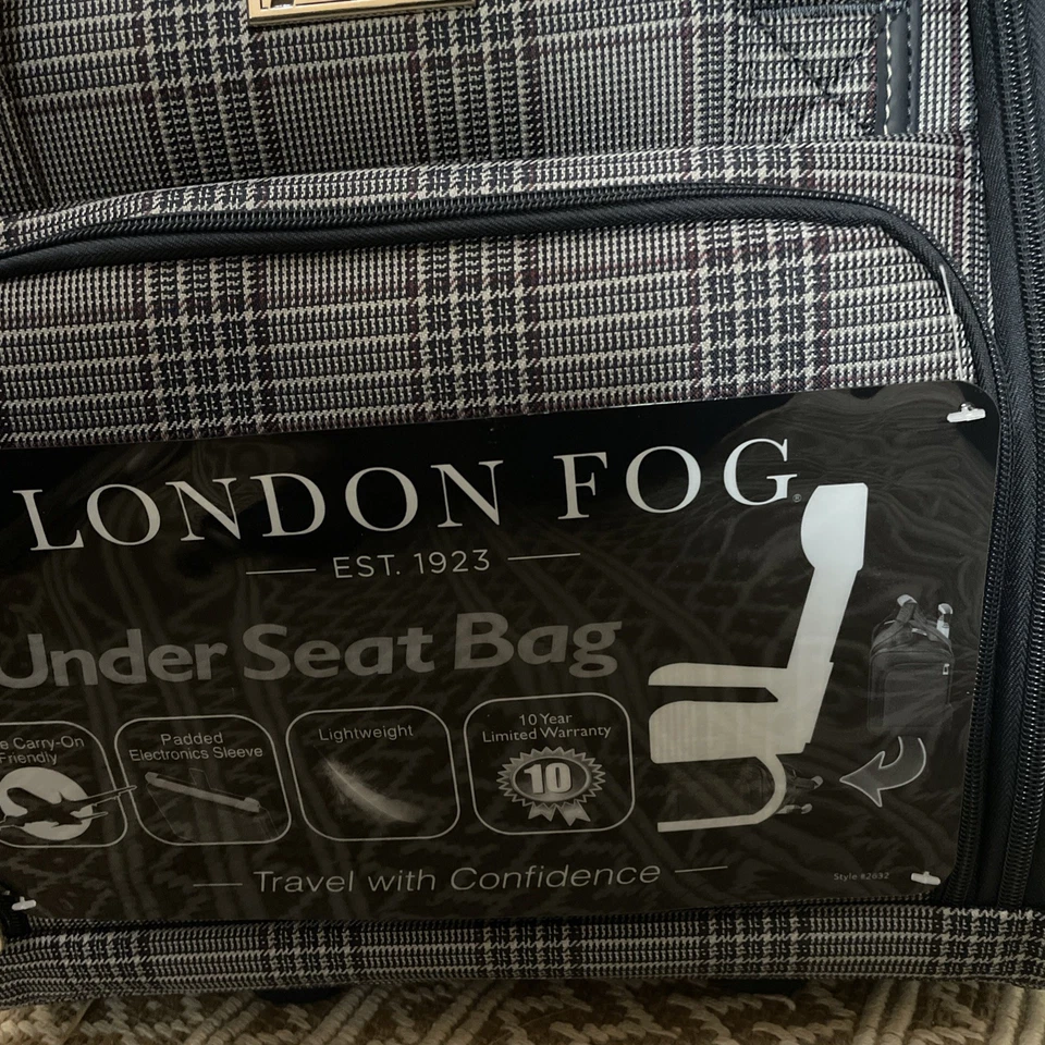 London Fog Devonshire 15 Inch Rolling Under Seat Suitcase Dartmouth 2630 - Image 2 of 4