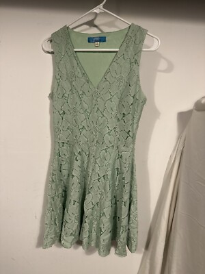 Francesca s Buttons Green Lace Short Dress Size Medium Side Zip V Neck