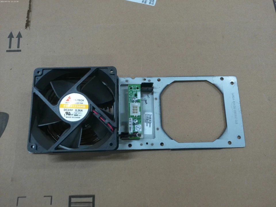 APC 640-3023C-Z-001 Fan Module with AVC FD241238HB for DLRT8KRMXLT UPS - Image 3 of 4