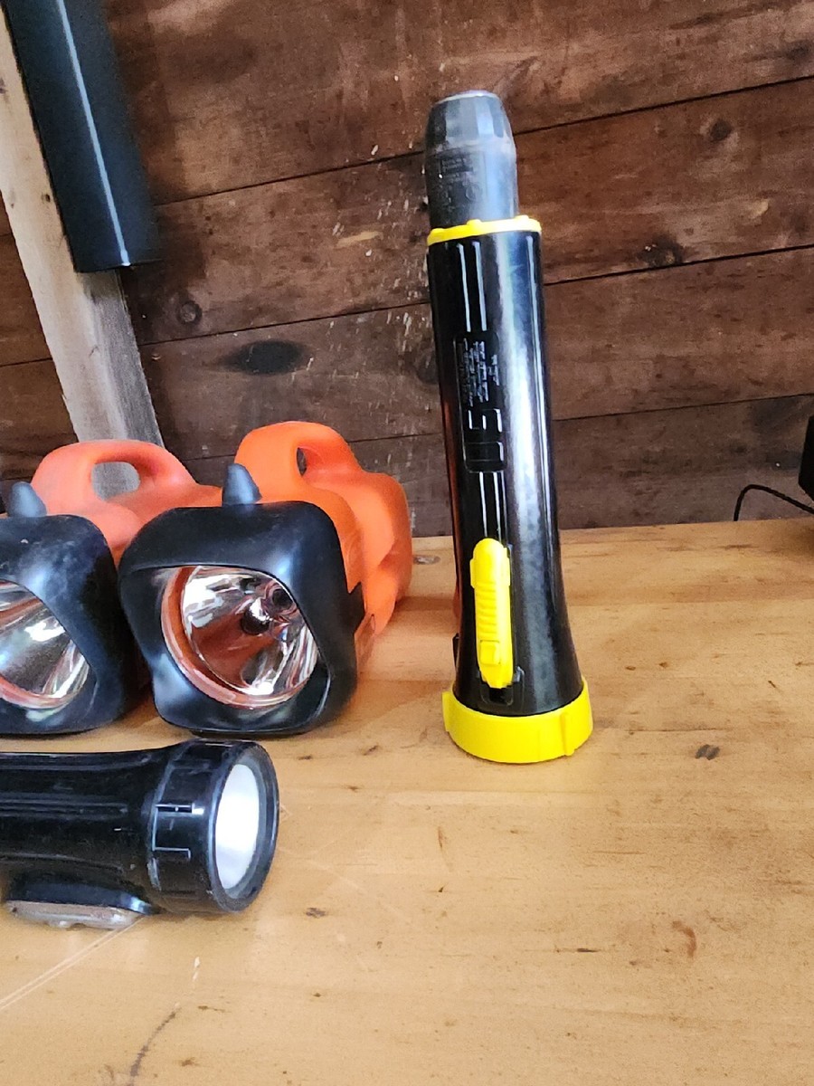 Lampe Torche Marlboro 4 En 1 Soft Lite – Urgence Auto, Années 80 (neuf)