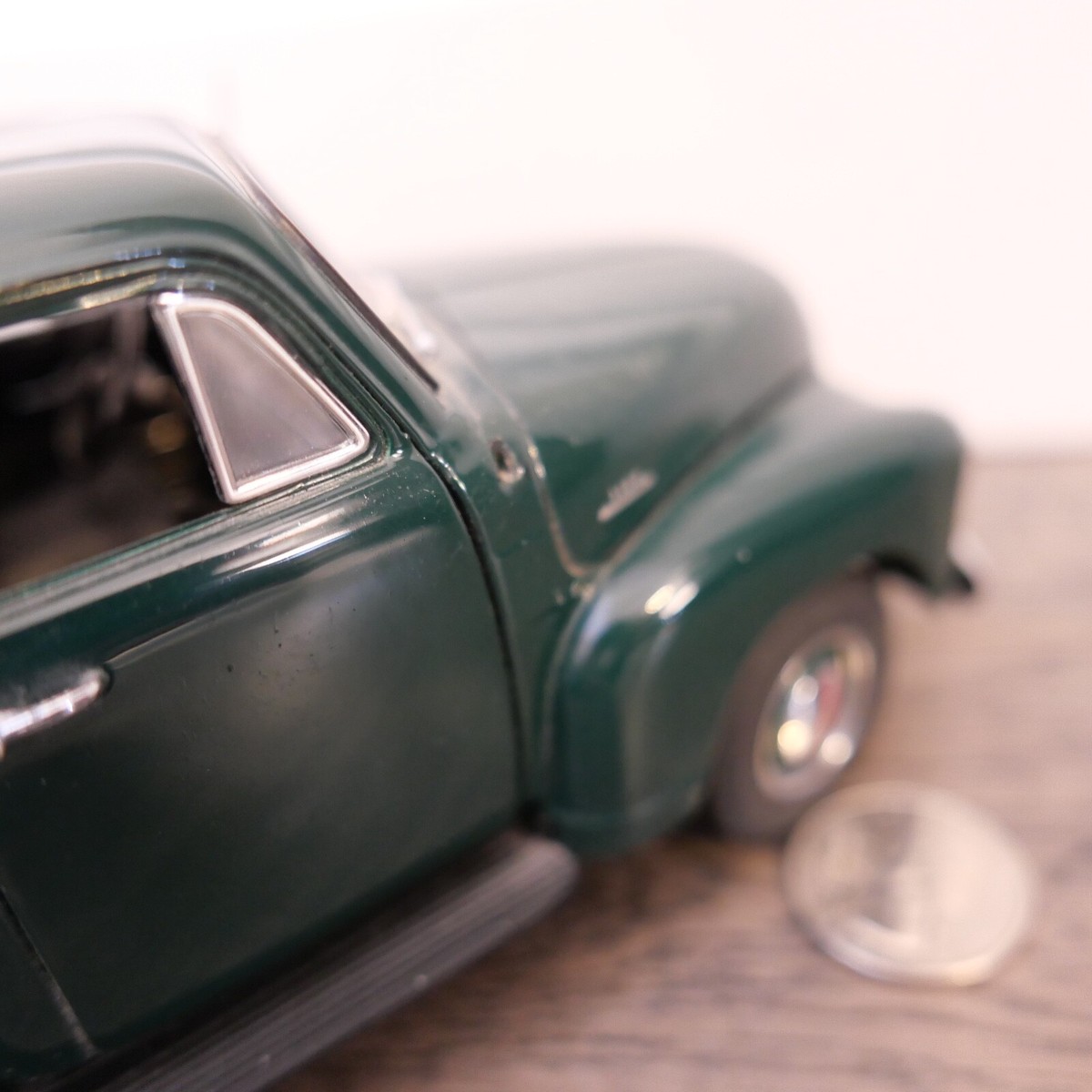 Danbury Mint 1:24 1953 Chevrolet 3100 Half Ton Dark Green Pickup