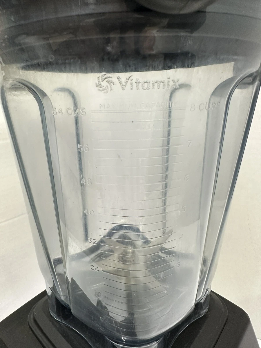 Vitamix Blender VM0197 With Plunger And 64 oz Canister 10 Speed