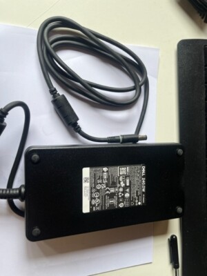 Neu Original Dell XPS G3 G5 G7 Alienware M17x M18x PA-9E 240W 19,5V 12,3A LADEGERÄT