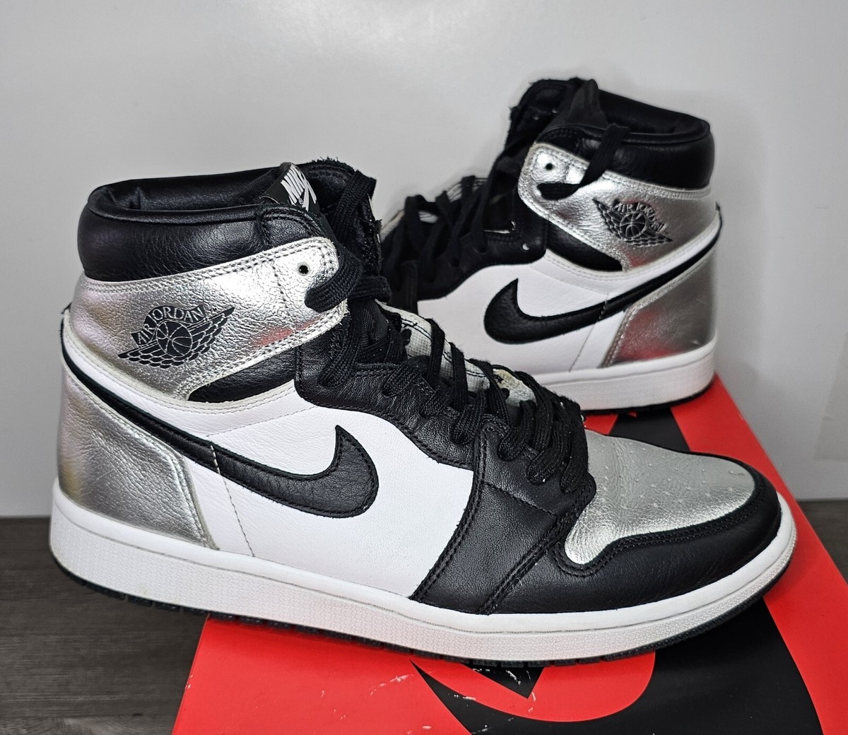 jordan silver toe 1s