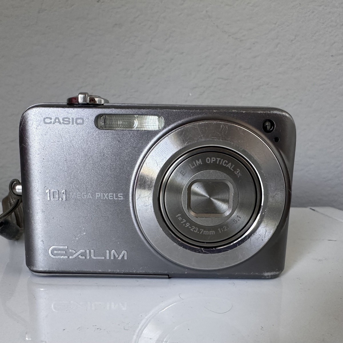 Casio Exilim EX-Z1080 10.1MP Digital Camera Silver 10.1 MP 3x Zoom